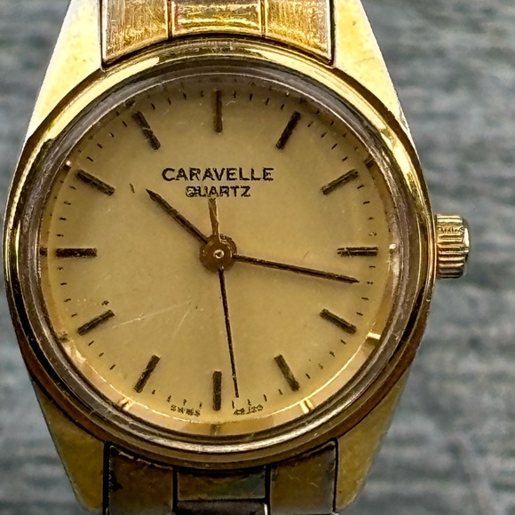 VTG Caravelle Bulova Quartz 48J2O Swiss 1 Jewel Gold Ladies Wrist Watch C 865018 - Picture 4 of 16